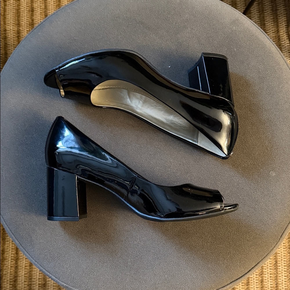 Anne Klein Meredith Black Patent Peep-Toe Block Heels size 7.5 Classic Preppy - Picture 6 of 8